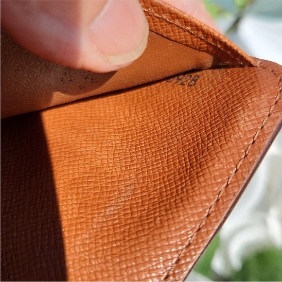 AUTHENTIC Louis Vuitton Monogram Bifold Zippy Wallet - Picture 15 of 16